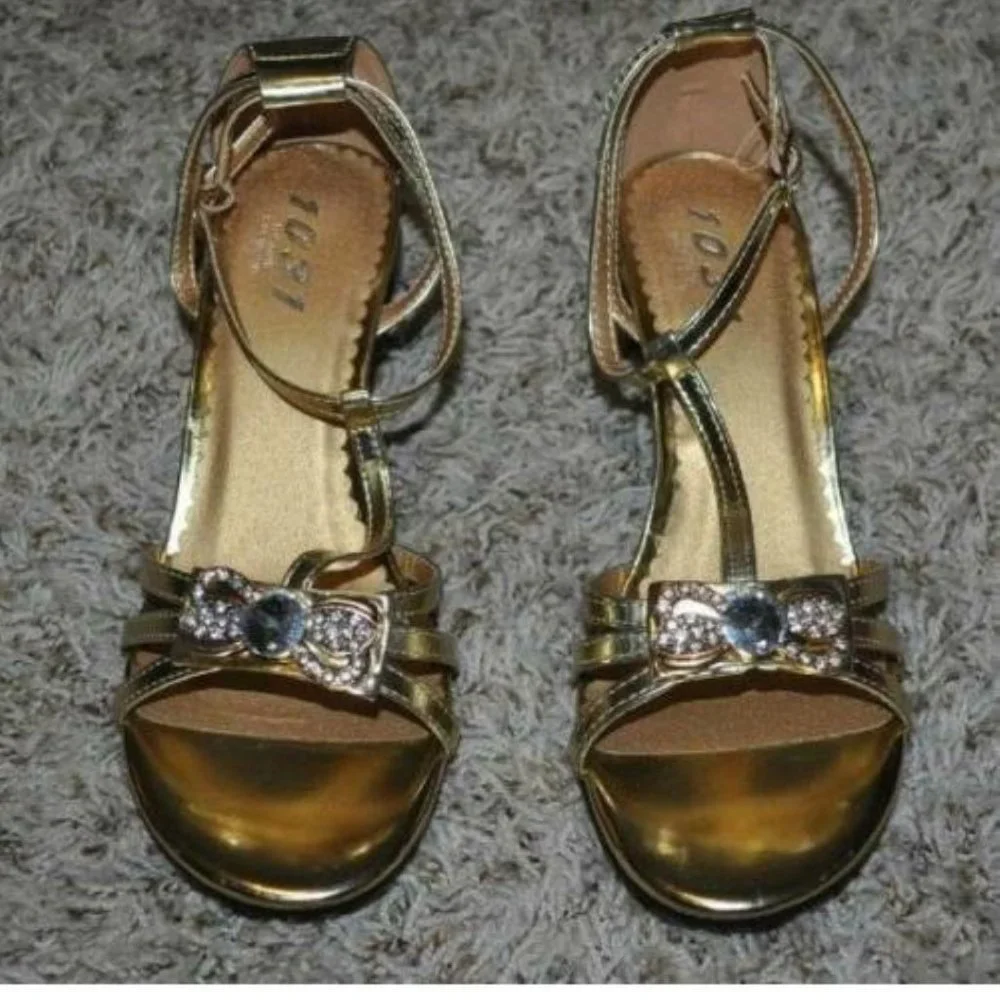 Princess Dress Up Shoes Gold 4/5 Low Block Heels T-Strap Halloween Sandals Girls